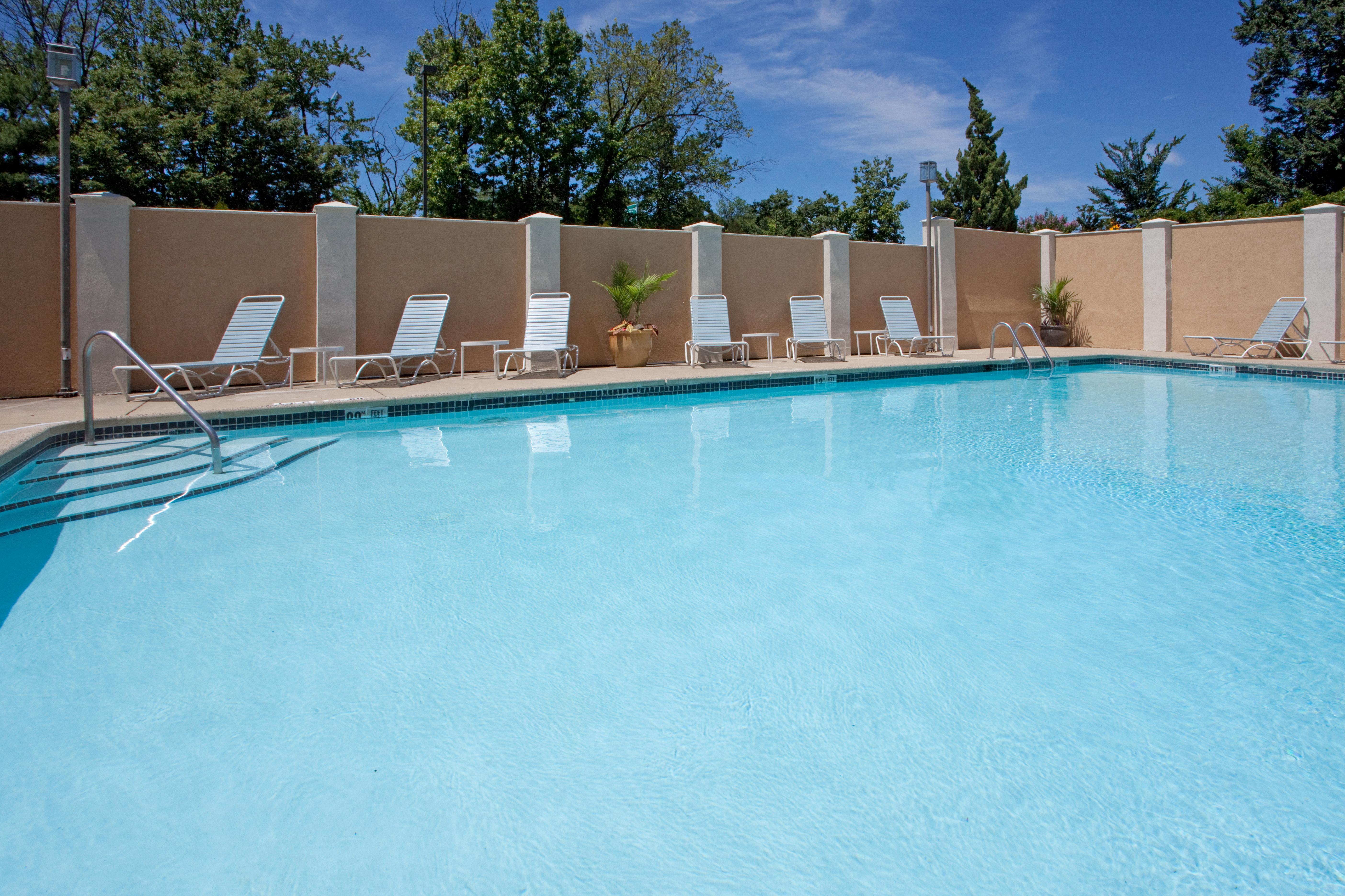 Holiday Inn Express Washington Dc East- Andrews Afb By Ihg Camp Springs Exterior photo