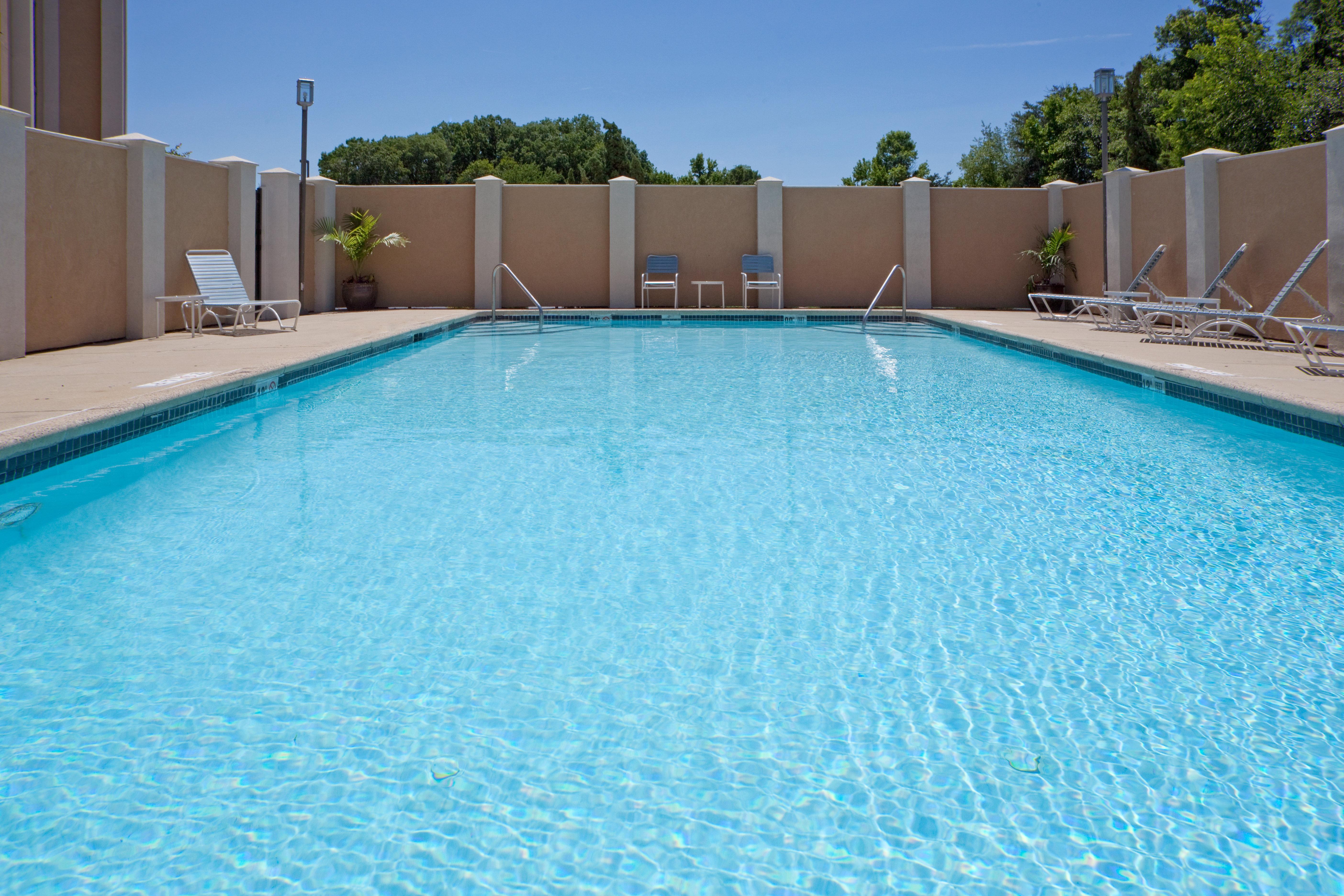 Holiday Inn Express Washington Dc East- Andrews Afb By Ihg Camp Springs Exterior photo