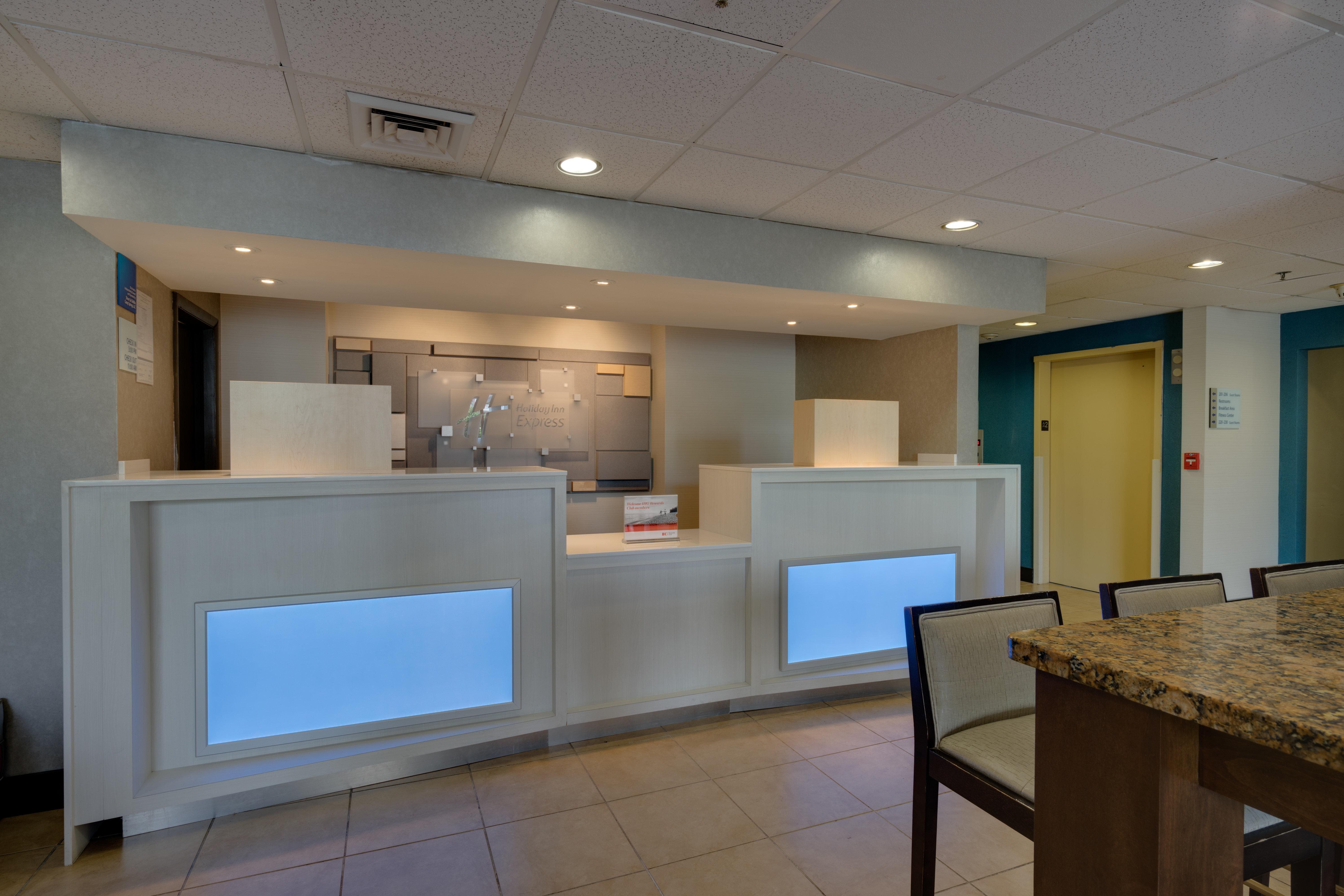 Holiday Inn Express Washington Dc East- Andrews Afb By Ihg Camp Springs Exterior photo