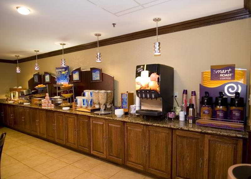 Holiday Inn Express Washington Dc East- Andrews Afb By Ihg Camp Springs Exterior photo